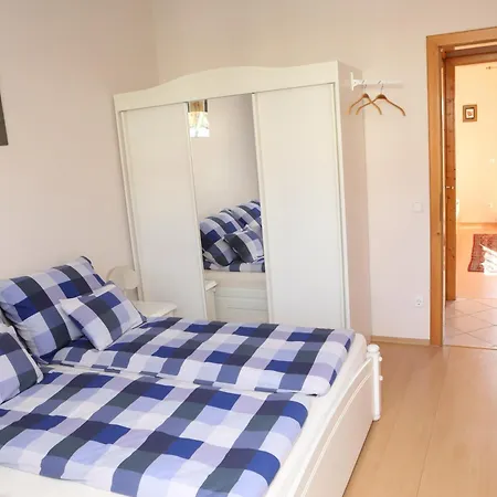 Apartment Apartman Irisz