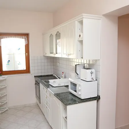 Apartman Irisz Apartment