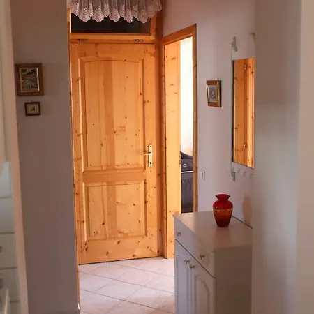 Apartman Irisz Apartman *